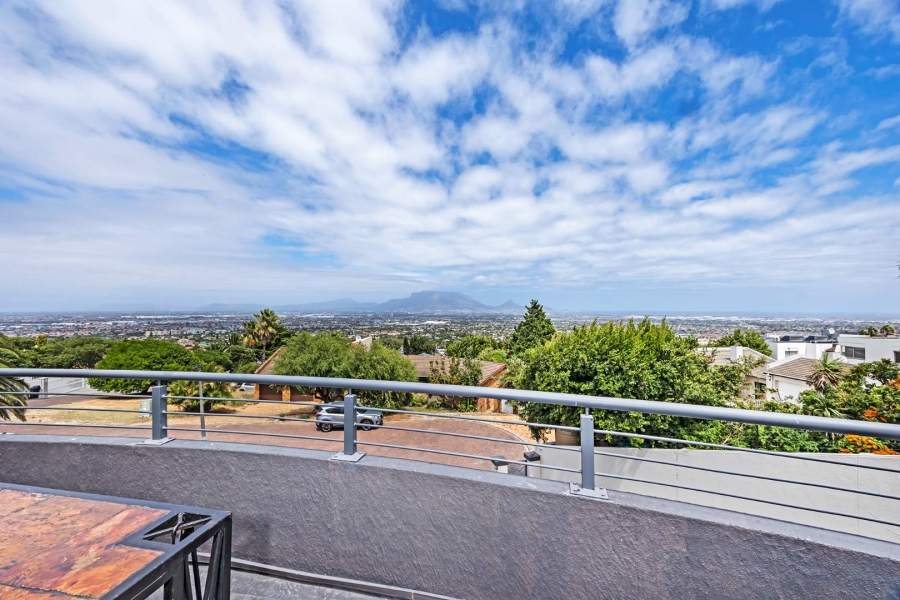 8 Bedroom Property for Sale in Plattekloof Western Cape